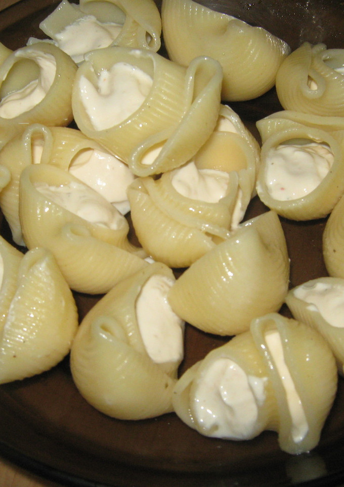 Una foto de Caracolas con crema de queso