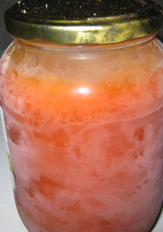 Una foto de Salsa de tomate casera para conservar