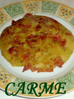 Una foto de Tortilla sin huevo de col y jamón