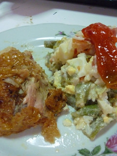 Una foto de Ensalada de arroz con vegetales y huevo