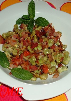 Una foto de Habitas con panceta a la menta