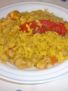 Una foto de Arroz con capas de torero