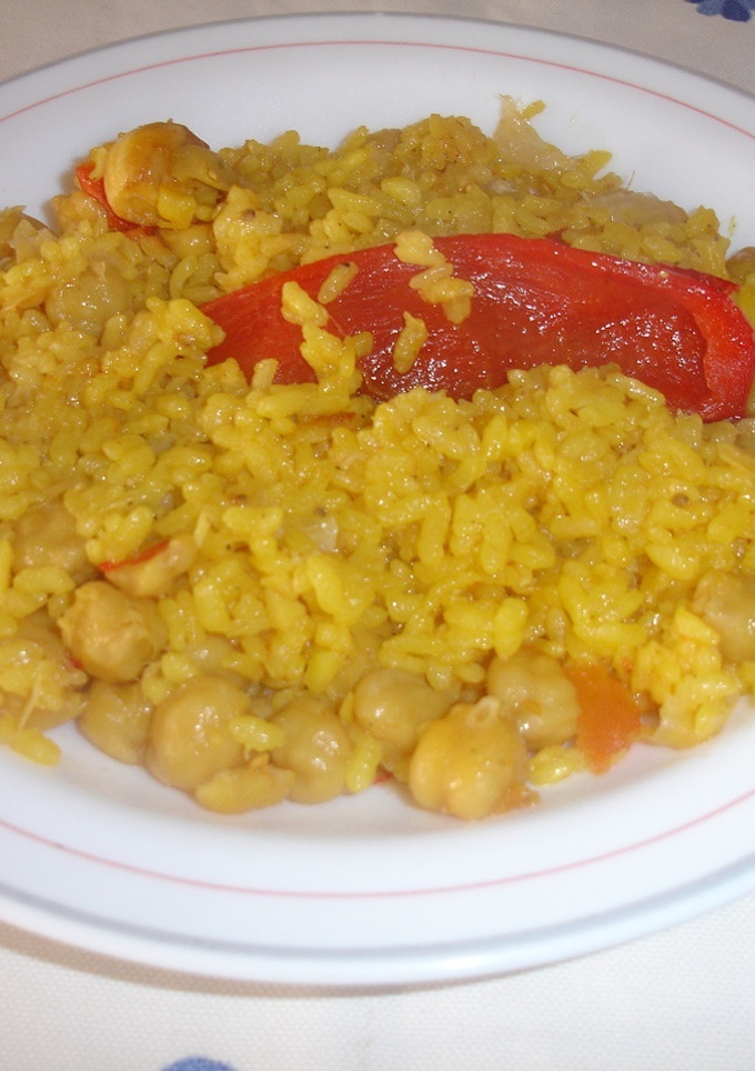 Una foto de Arroz con capas de torero