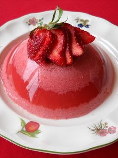 Una foto de Flan de fresas con Agar Agar