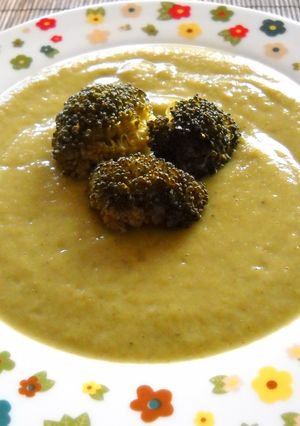 Una foto de Crema de brócoli especiada