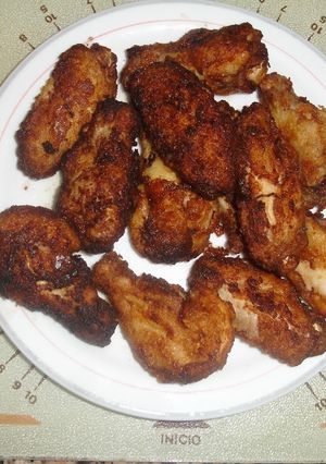 Una foto de Alitas de pollo fritas