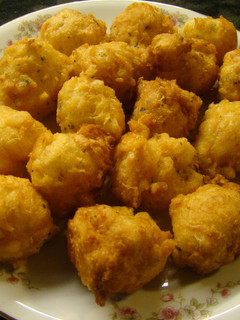 Una foto de Buñuelos de bacalao caseros