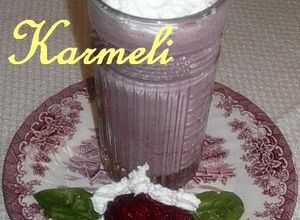 Una foto de Basamarrubi eta Gaina Irabiaki Bat (batido de fresa con nata a la Euskadi)