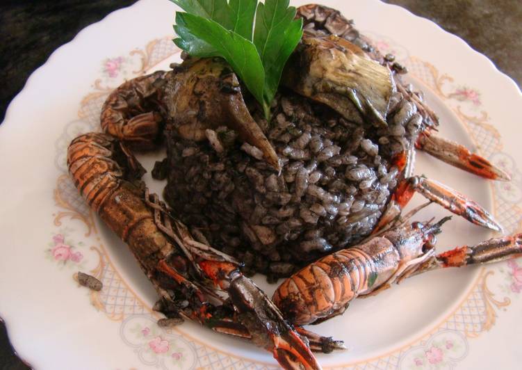 Arroz negro con sepia y verduras