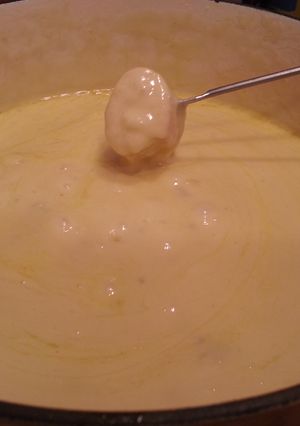 Una foto de Fondue de queso