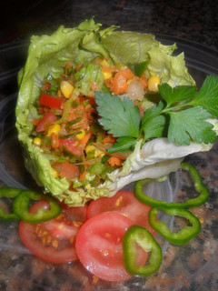 Una foto de Ensalada picante de colores