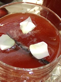 Una foto de Jalea de manzanas dulces y de rosas
