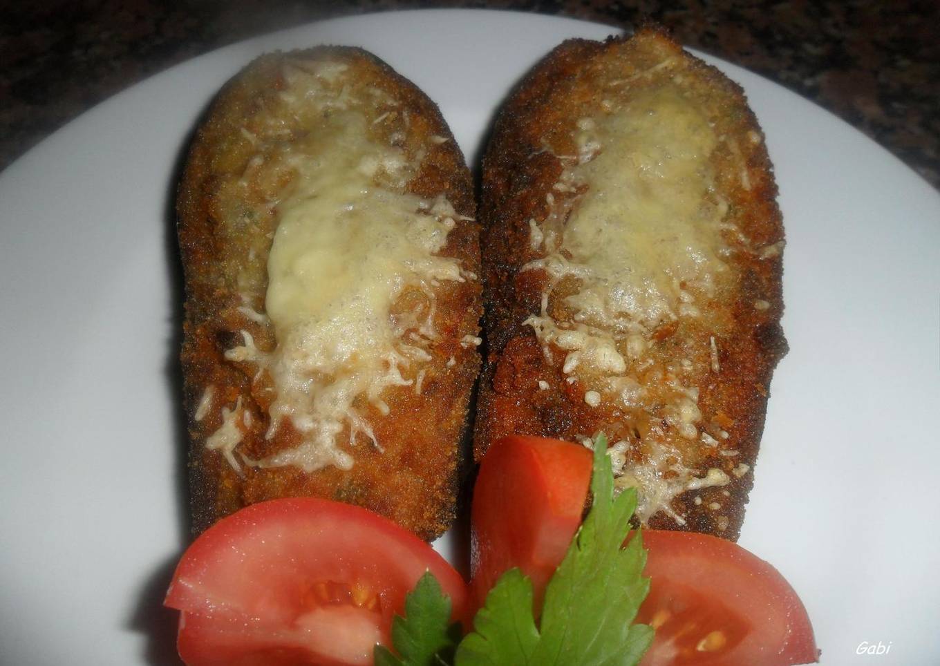 Berenjenas rellenas, rebozadas, fritas y horneadas<br />