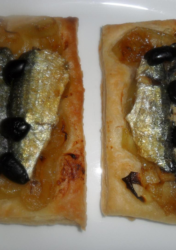 Una foto de Mini tartas de hojaldre con sardinas