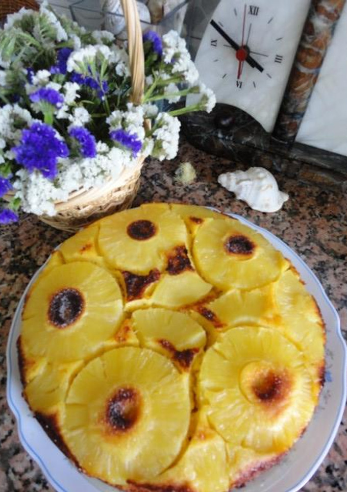 Una foto de Bizcocho boca abajo de piña