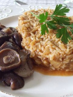 Una foto de Arroz integral con setas shitake