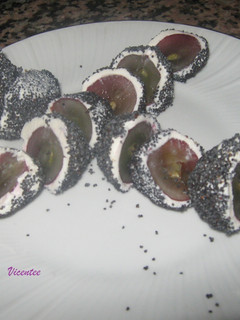 Una foto de Uvas con queso que saben a beso