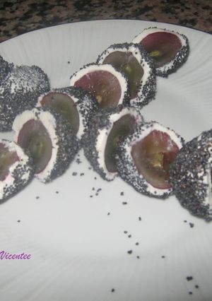 Una foto de Uvas con queso que saben a beso