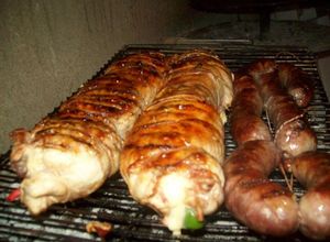 Una foto de Asado a la parrilla de matambre de vaca enlomado