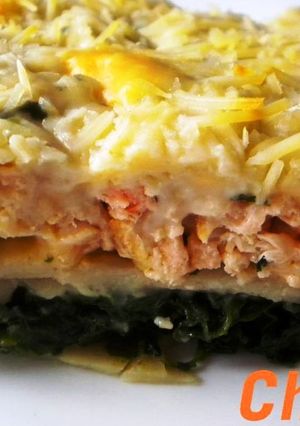 Una foto de Lasaña de espinacas y salmón