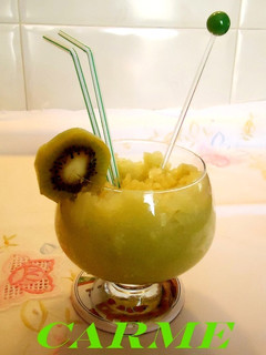 Una foto de Sorbete de kiwi con yogurt