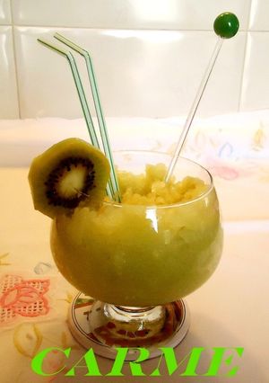 Una foto de Sorbete de kiwi con yogurt