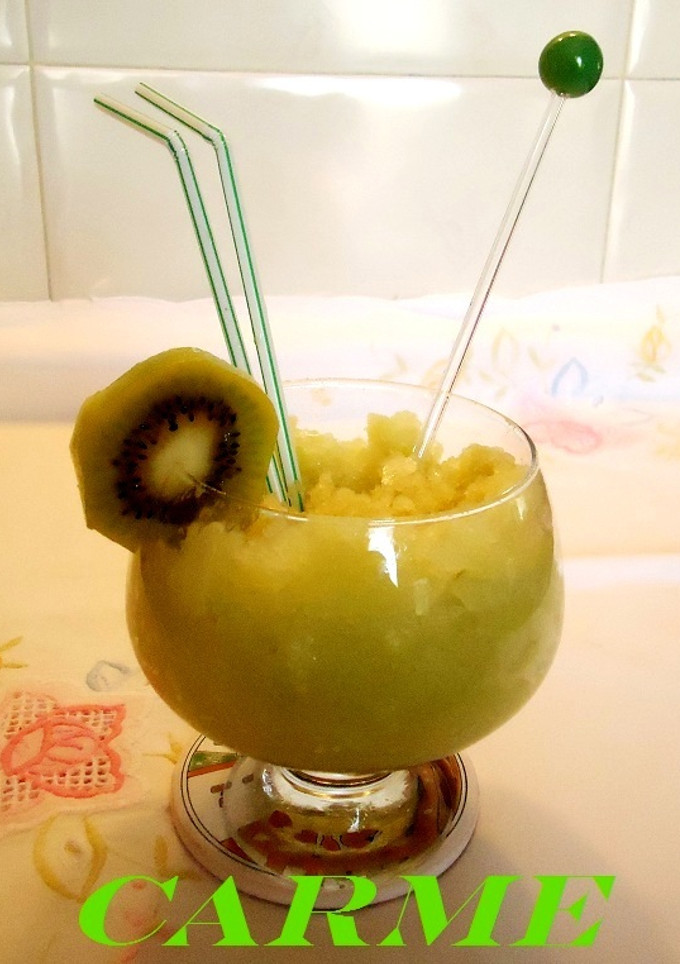 Una foto de Sorbete de kiwi con yogurt