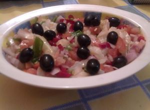 Una foto de Esqueixada de bacalao casero