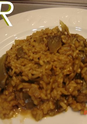 Una foto de Risotto de alcachofas al curry