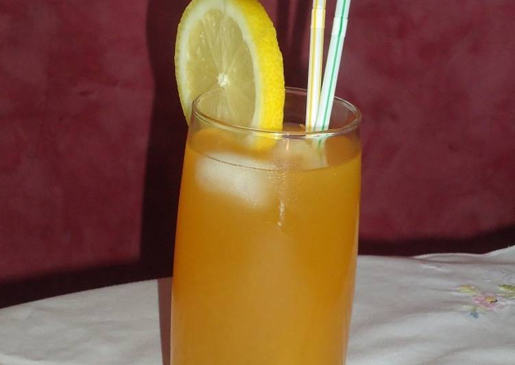 Refresco de té verde, limonada y naranja