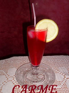 Foto principal de Refresco de té herbal con frambuesa y jengibre