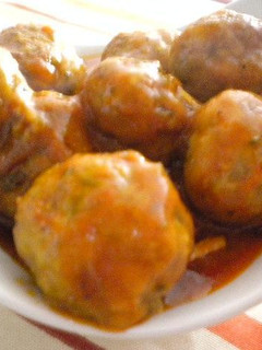 Una foto de Albóndigas con verduras y setas