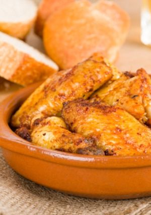 Una foto de Pollo al ajillo