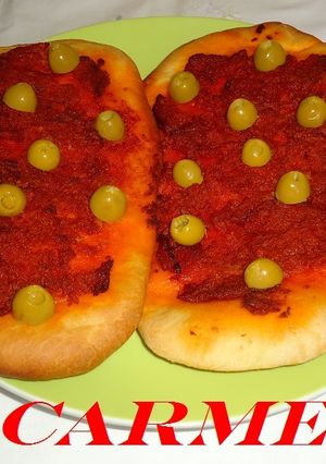 Una foto de Coca de sobrasada