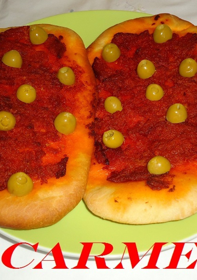 Una foto de Coca de sobrasada