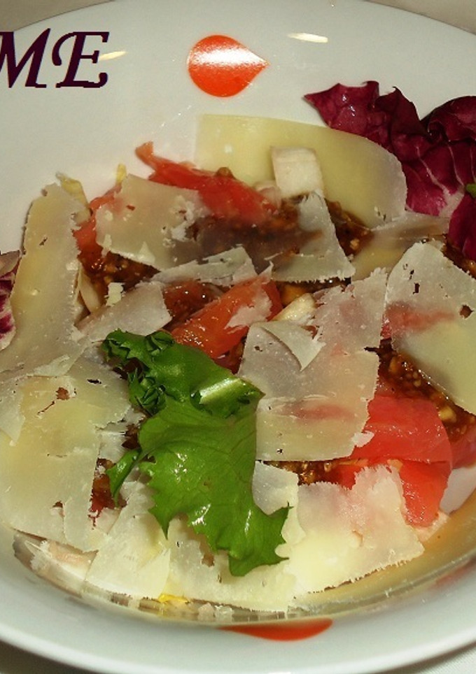 Una foto de Ensalada de endivias y salmón ahumado