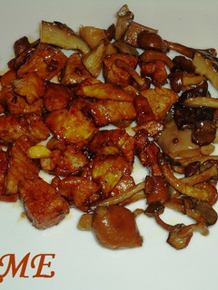 Una foto de Solomillo de cerdo agridulce con setas