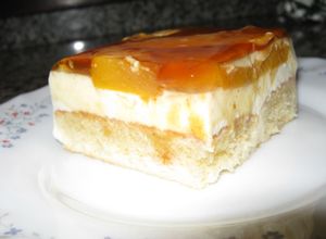 Una foto de Tarta de melocotón fácil y fresquita