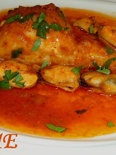 Una foto de Bacalao con mejillones a la sidra