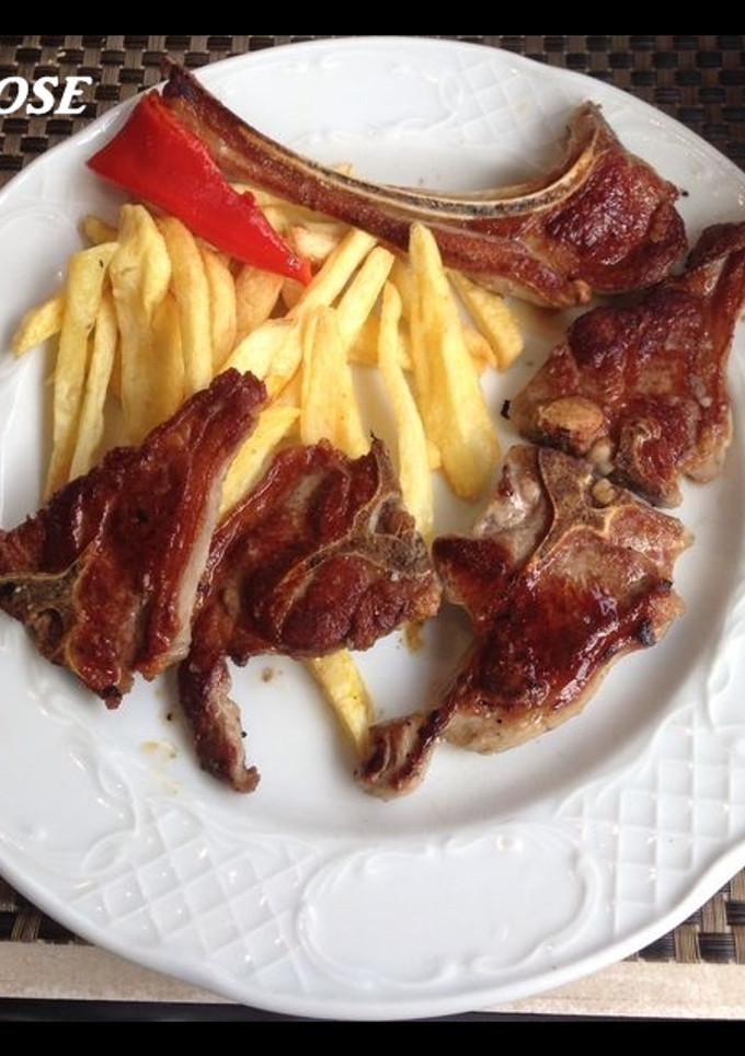 Una foto de Chuletillas de lechazo