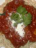 Salsa de carne y tomate con champiñones para pastas