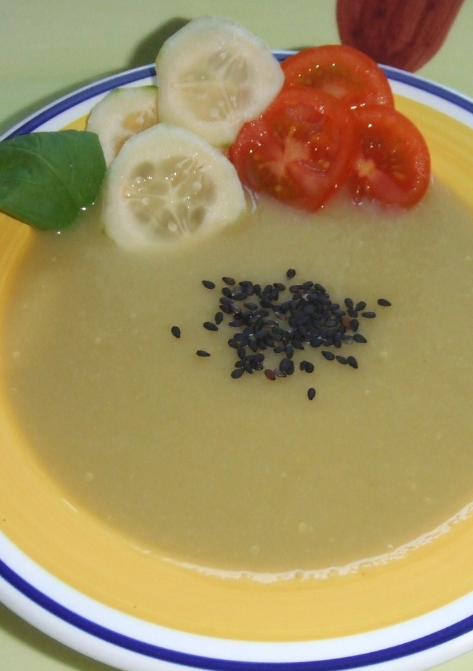 Una foto de Vichyssoise suave de pepinos