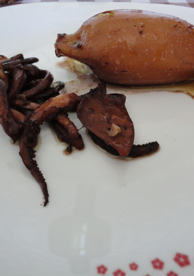 Una foto de Calamares rellenos de avellanas