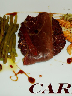 Una foto de Hamburguesas con sésamo y crujiente de Ibérico