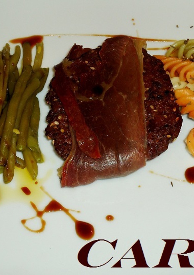 Una foto de Hamburguesas con sésamo y crujiente de Ibérico