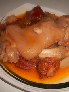 Una foto de Manos de cerdo picantes a la murciana