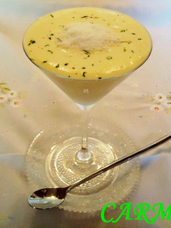 Una foto de Delicia de piña y sorbete de limón