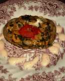 Boniatos o patatas rellenas de judías italianas con espinacas en microondas