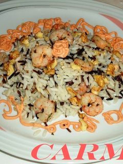 Una foto de Arroz salvaje con gambas y nueces