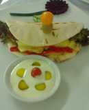 Sándwich con pan pita
